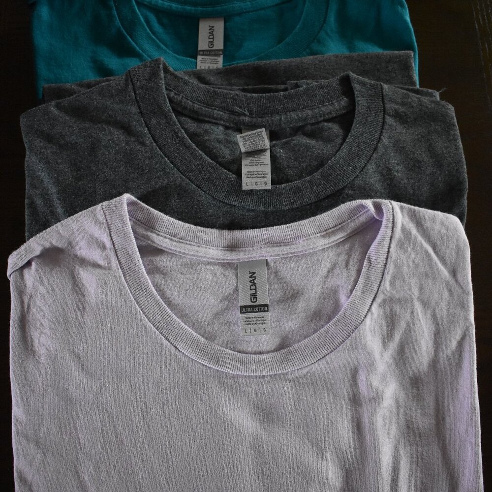 3 Gildan Mens Short Sleeve T shirts Size Large